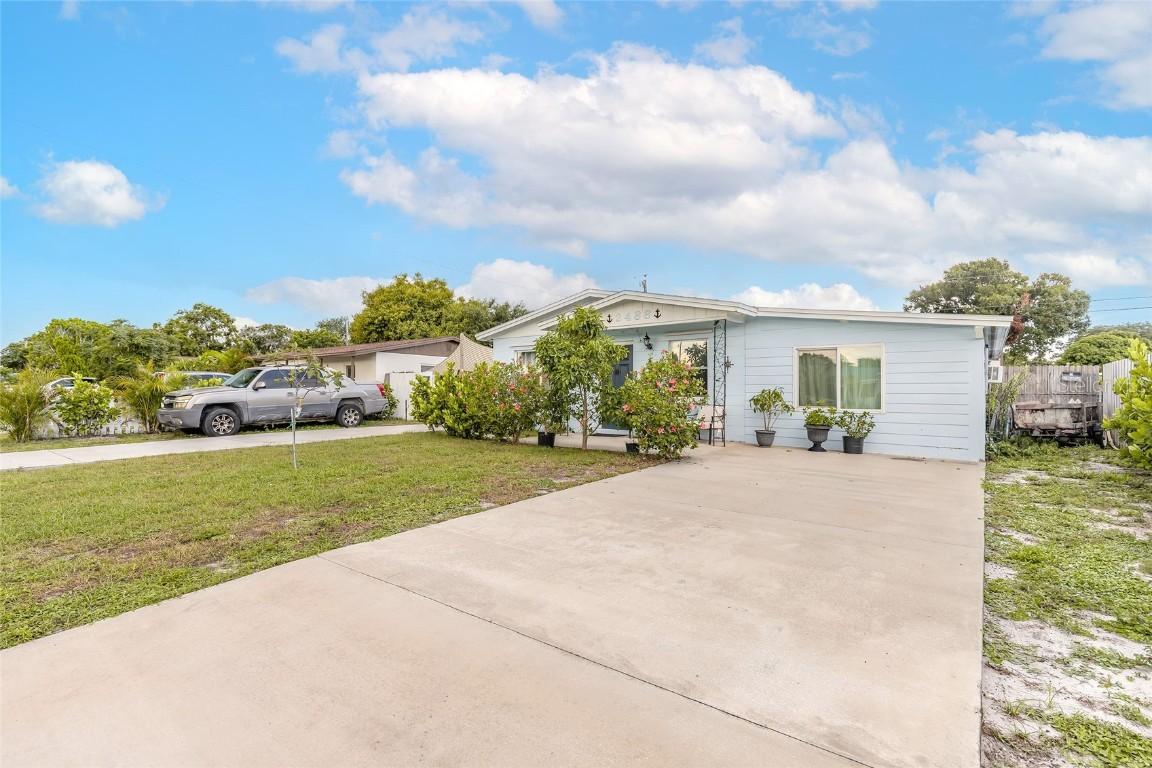 2488 Burns Ave., Melbourne, FL 32935