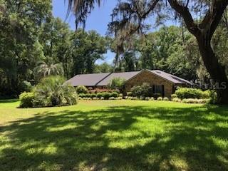 2096 Chinaberry Ln., Deland, FL 32720