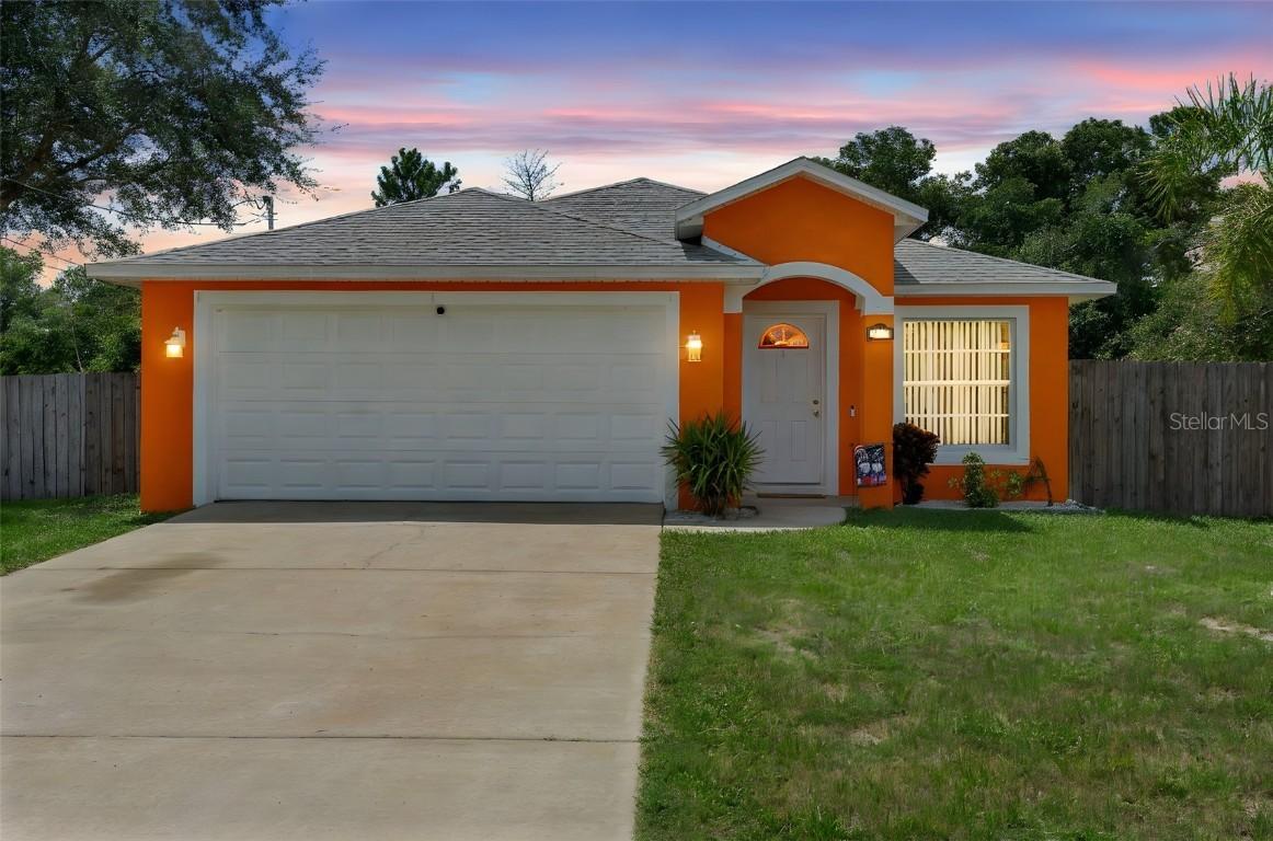 944 9th Ave., Deland, FL 32724