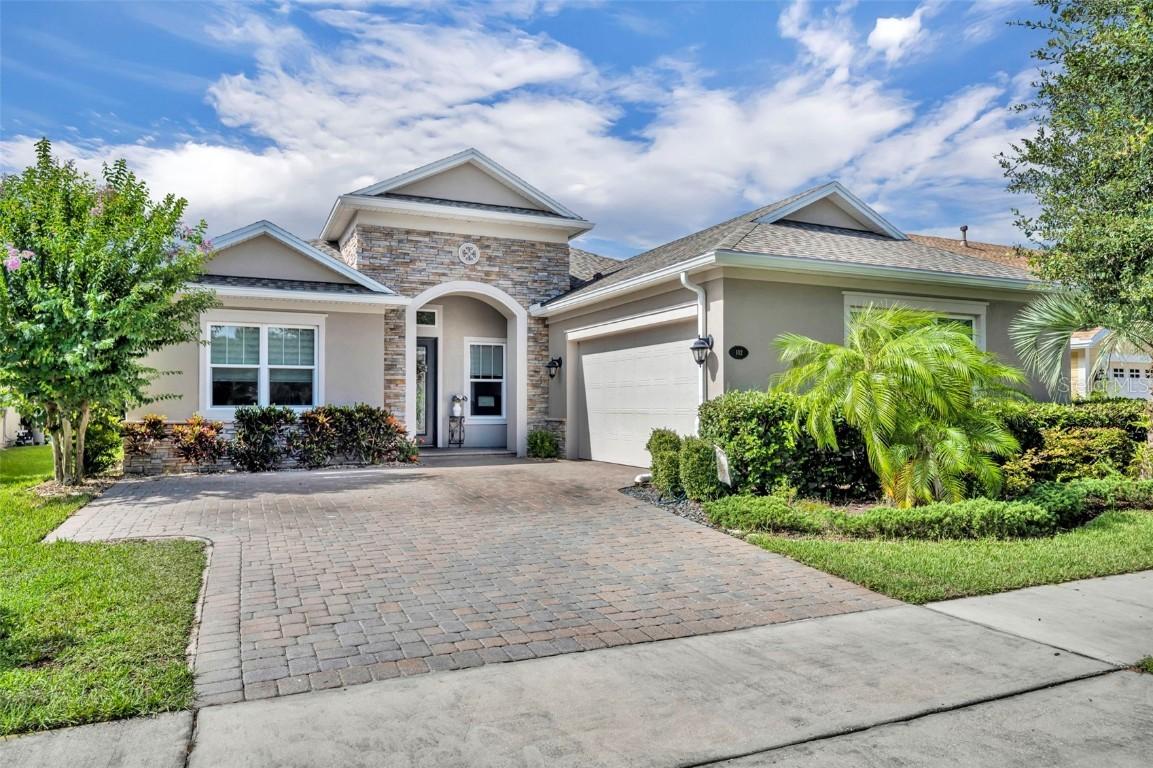 102 Bedford Ct., Deland, FL 32724