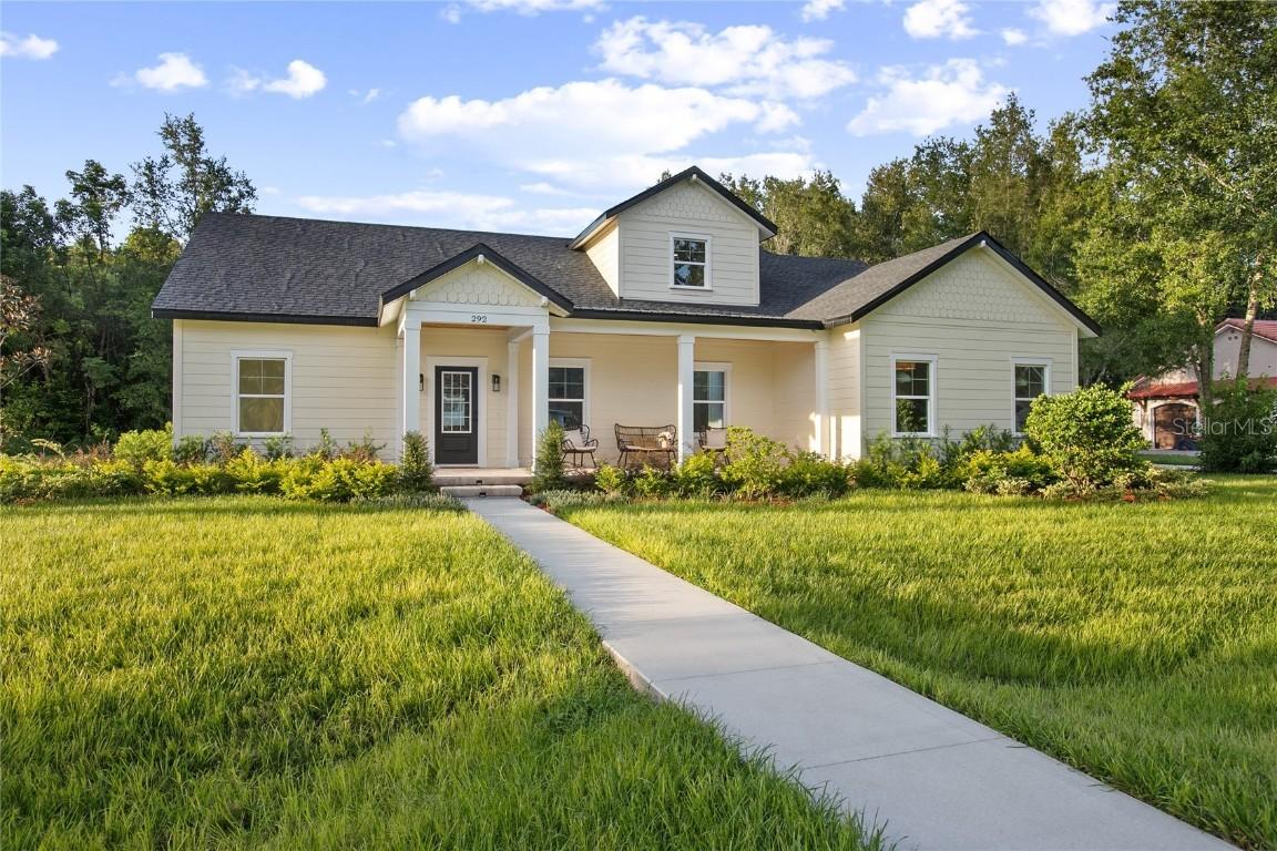 292 W Delaware Ave., Lake Helen, FL 32744