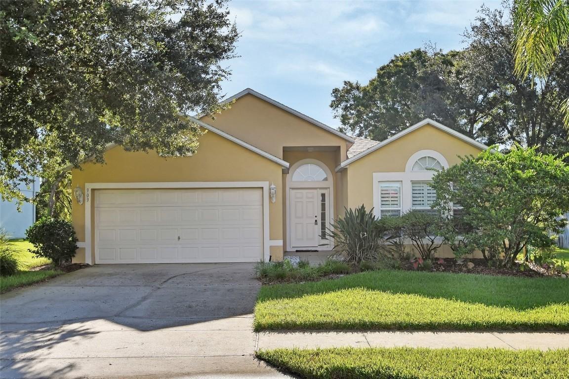 909 Cascades Park Tr., Deland, FL 32720