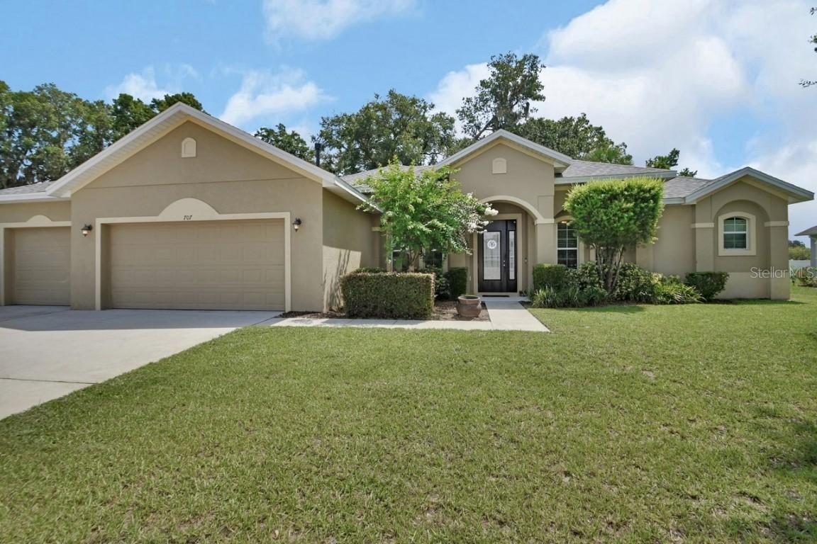 707 Ostrich Fern Ln., Deland, FL 32720