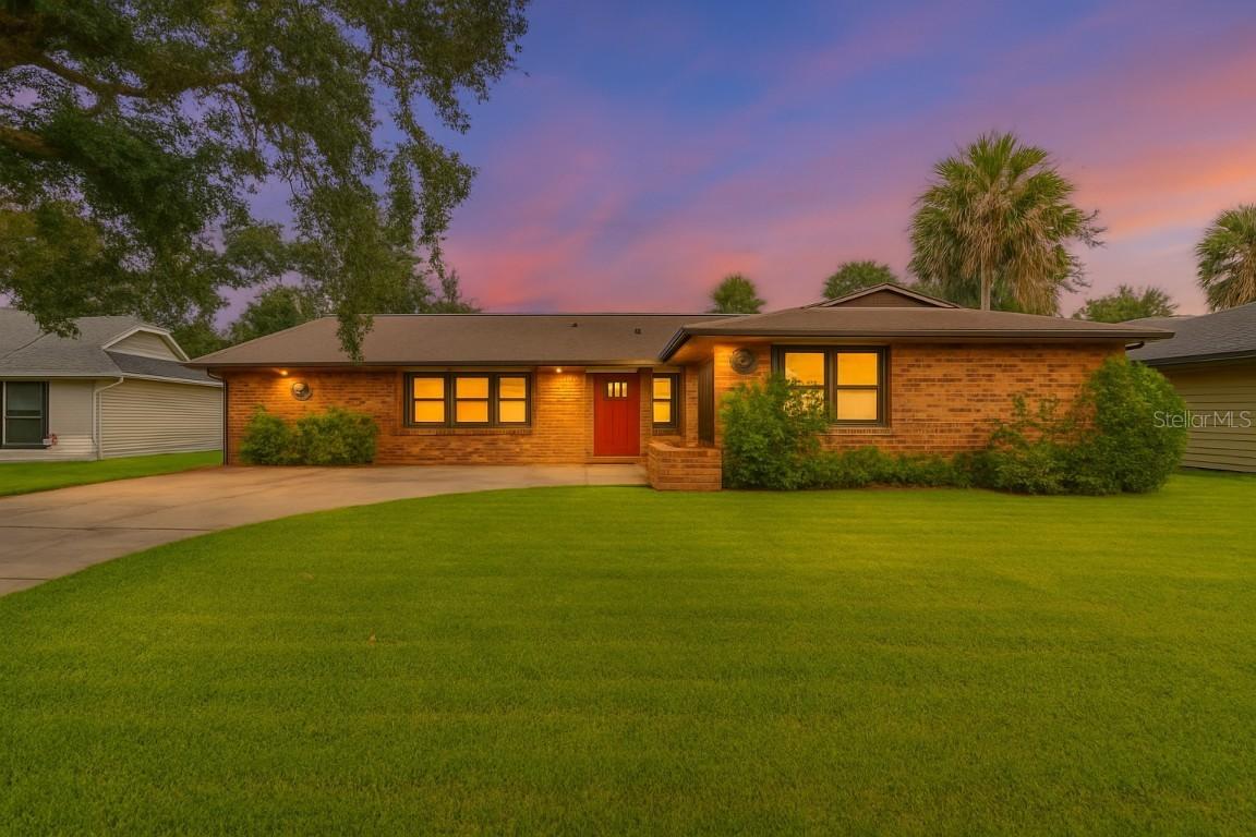 1219 Wayne Ave., New Smyrna Beach, FL 32168