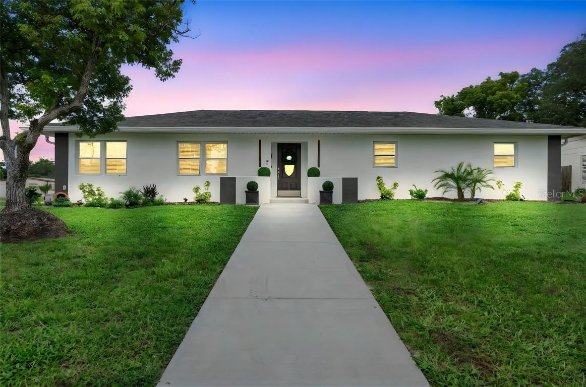 44 Carnation Ln., Debary, FL 32713