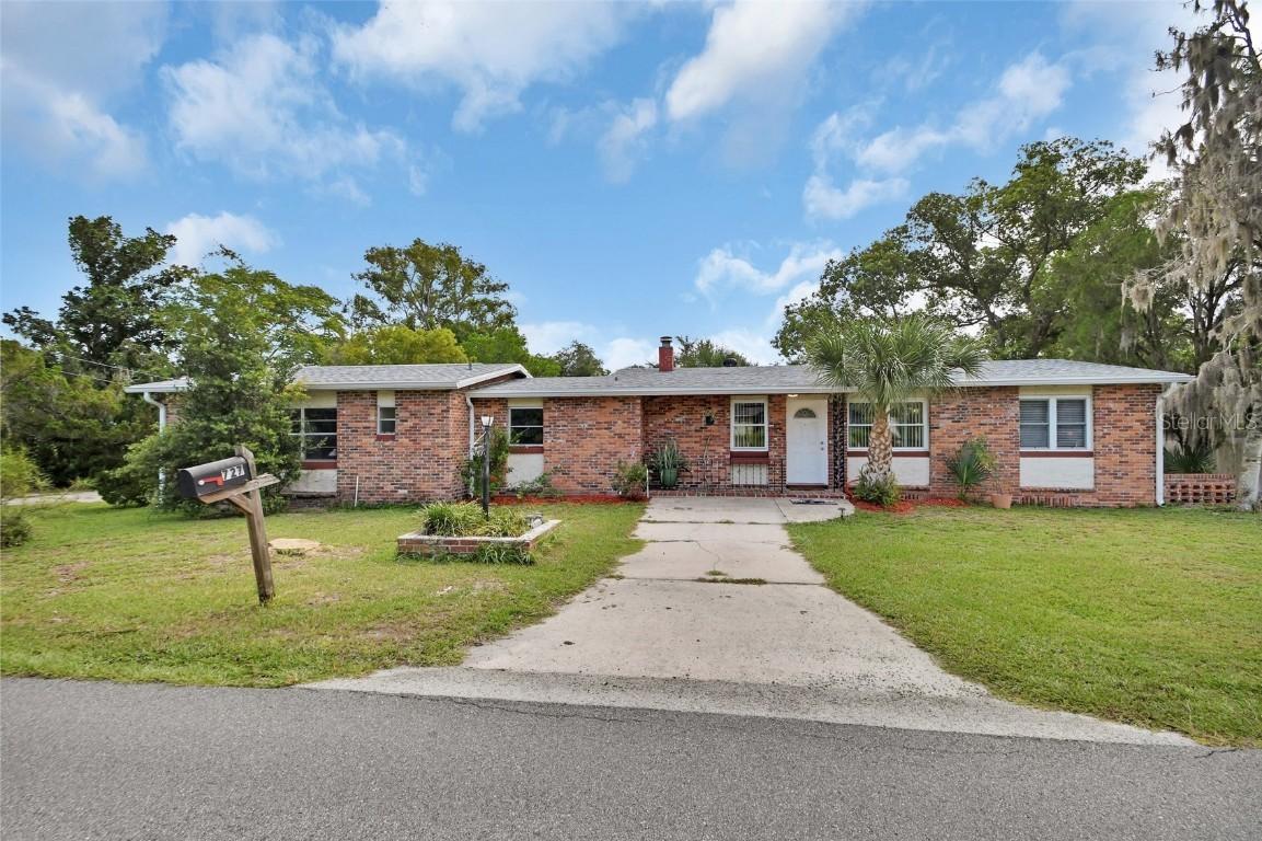 727 N Stone St., Deland, FL 32720