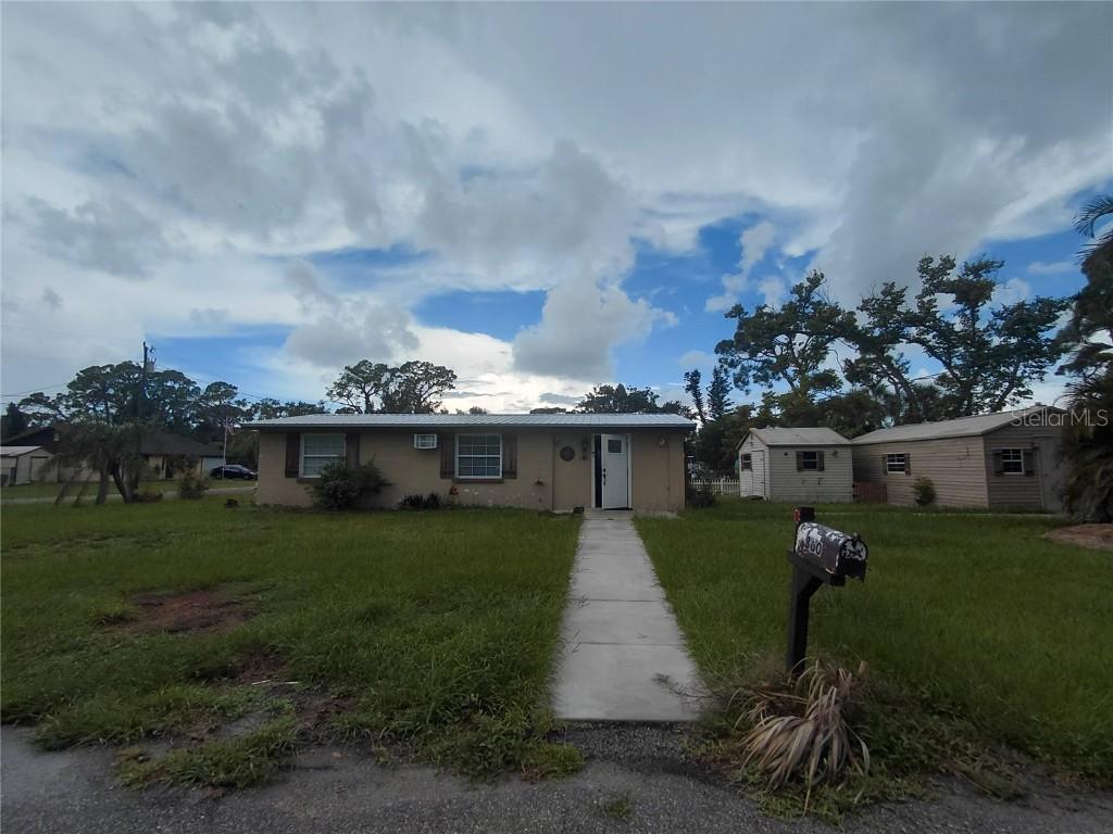 860 Jacaranda St., Englewood, FL 34223