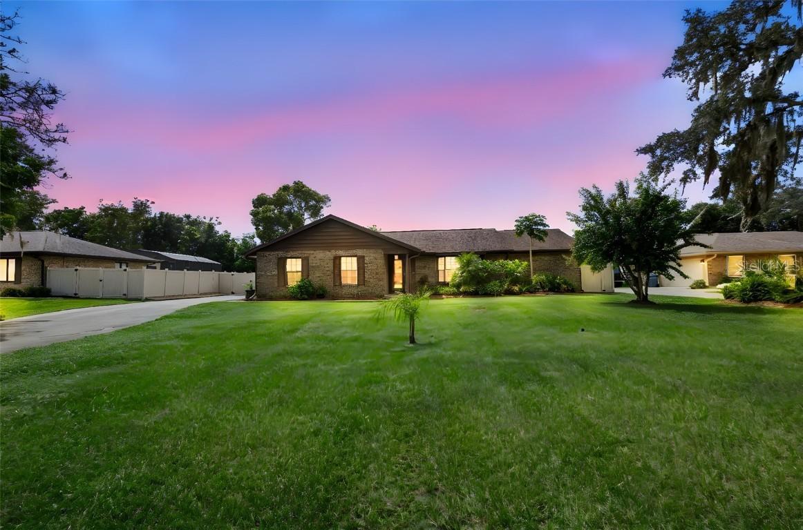 542 Cleo Ln., Deltona, FL 32738