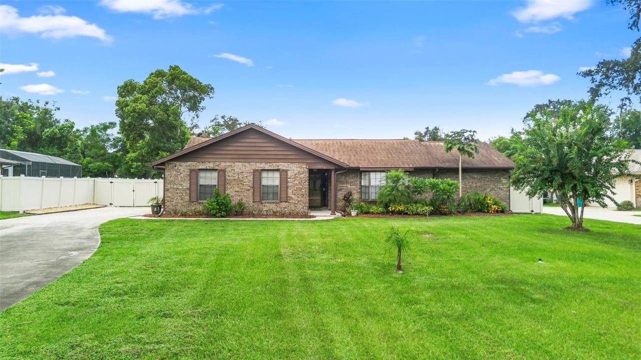 542 Cleo Ln., Deltona, FL 32738