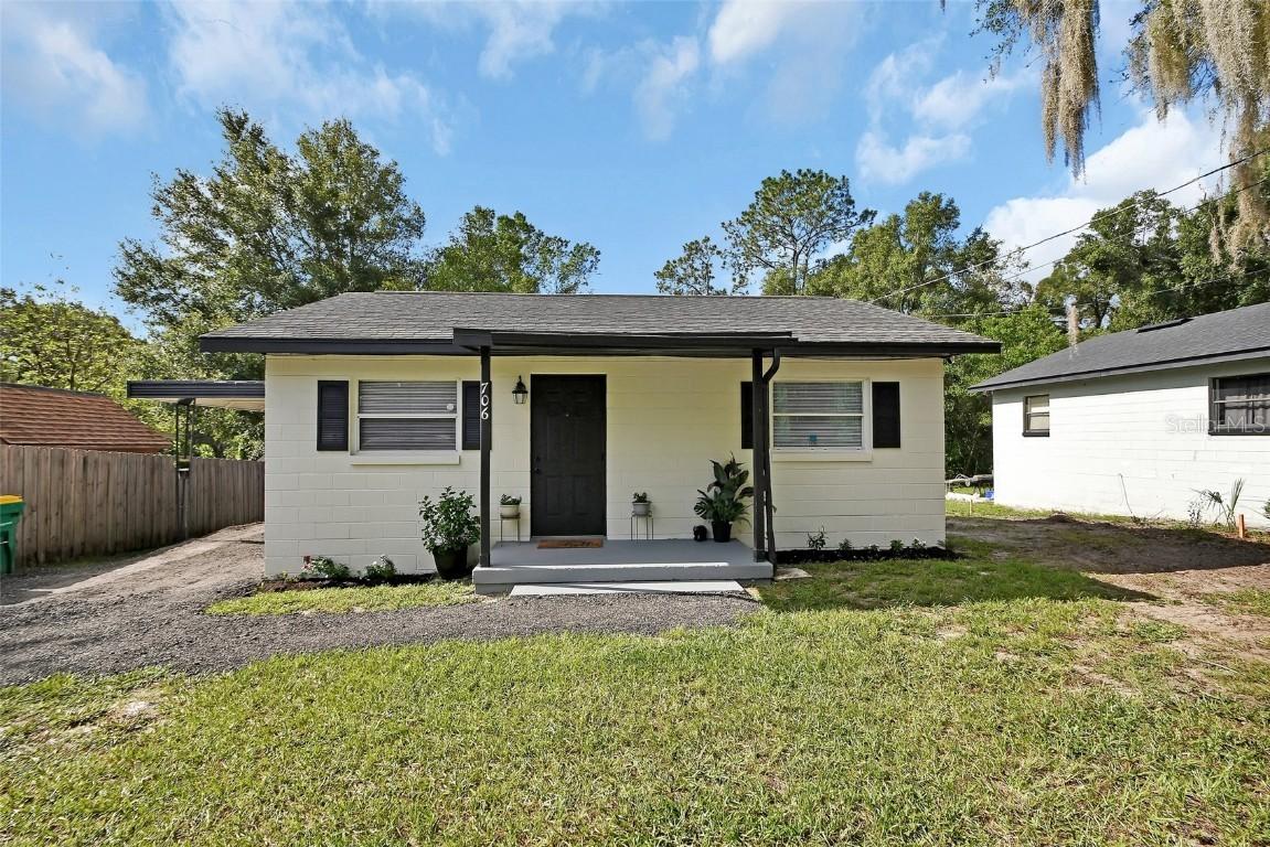 706 W Franklin Ave., Deland, FL 32720