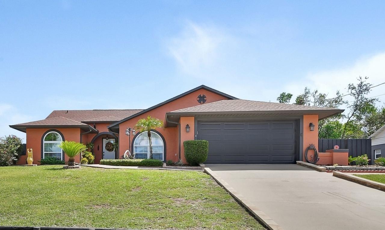 1979 Lindhurst Ave., Deltona, FL 32725