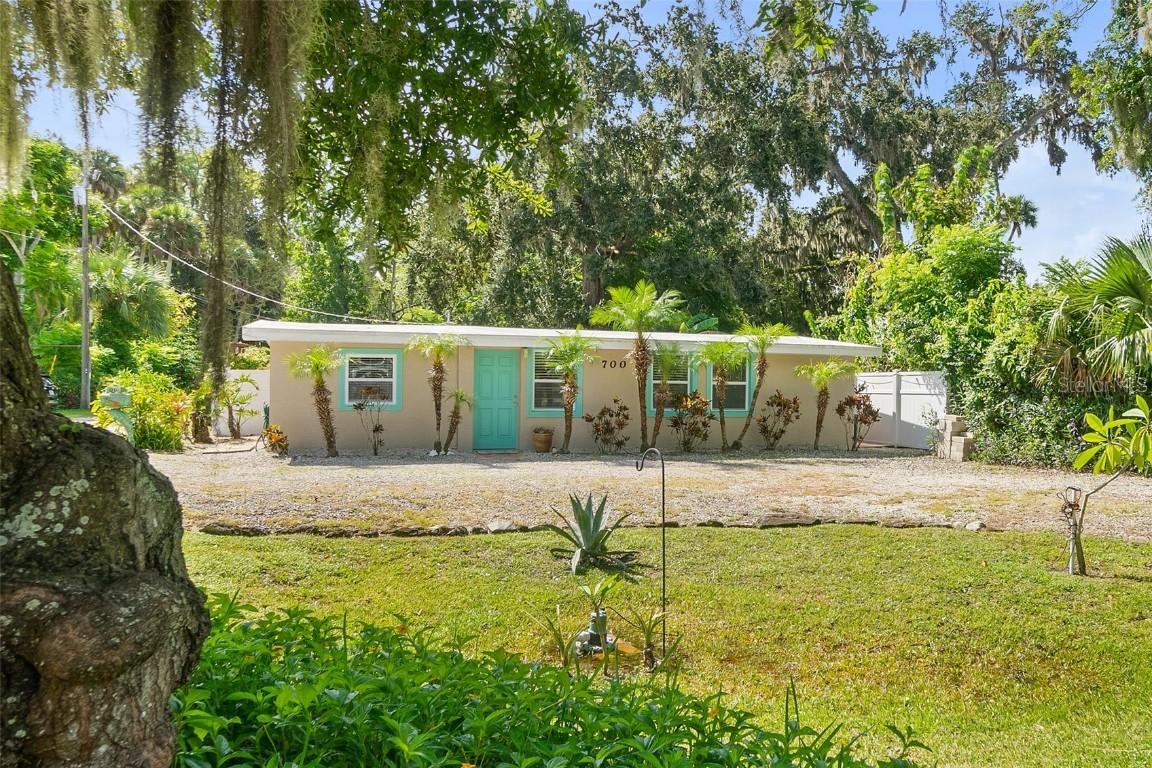 700 Herbert St., Port Orange, FL 32129