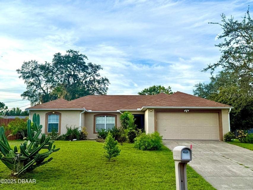 2464 Dumas Dr., Deltona, FL 32738