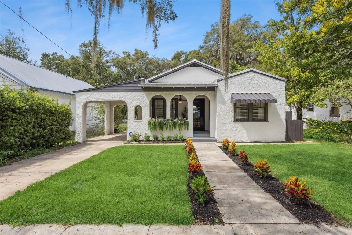 330 N Kentucky Ave., Deland, FL 32724