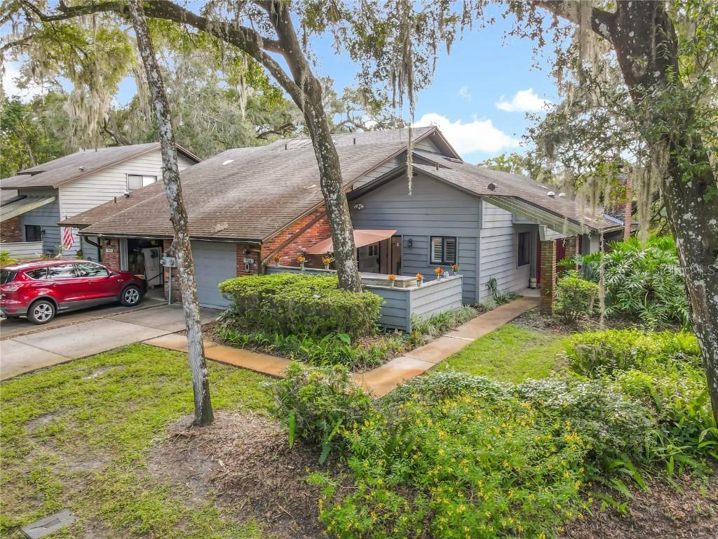 906 Village Green Rd. #4, Deland, FL 32720