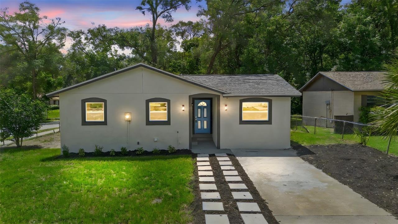 800 W Hubbard Ave., Deland, FL 32720
