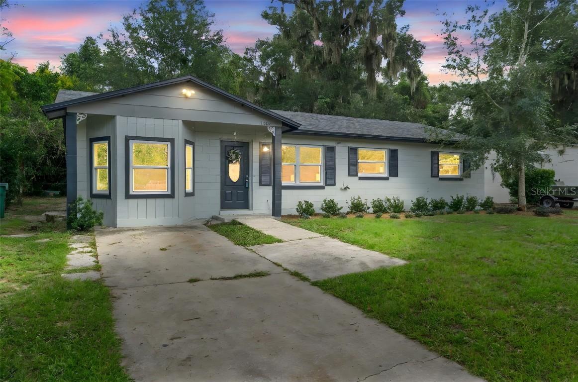 1005 Sherwood Dr., Deland, FL 32720