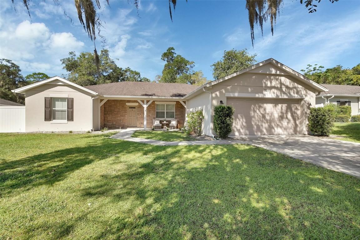 327 Stonebridge Ln., Orange City, FL 32763