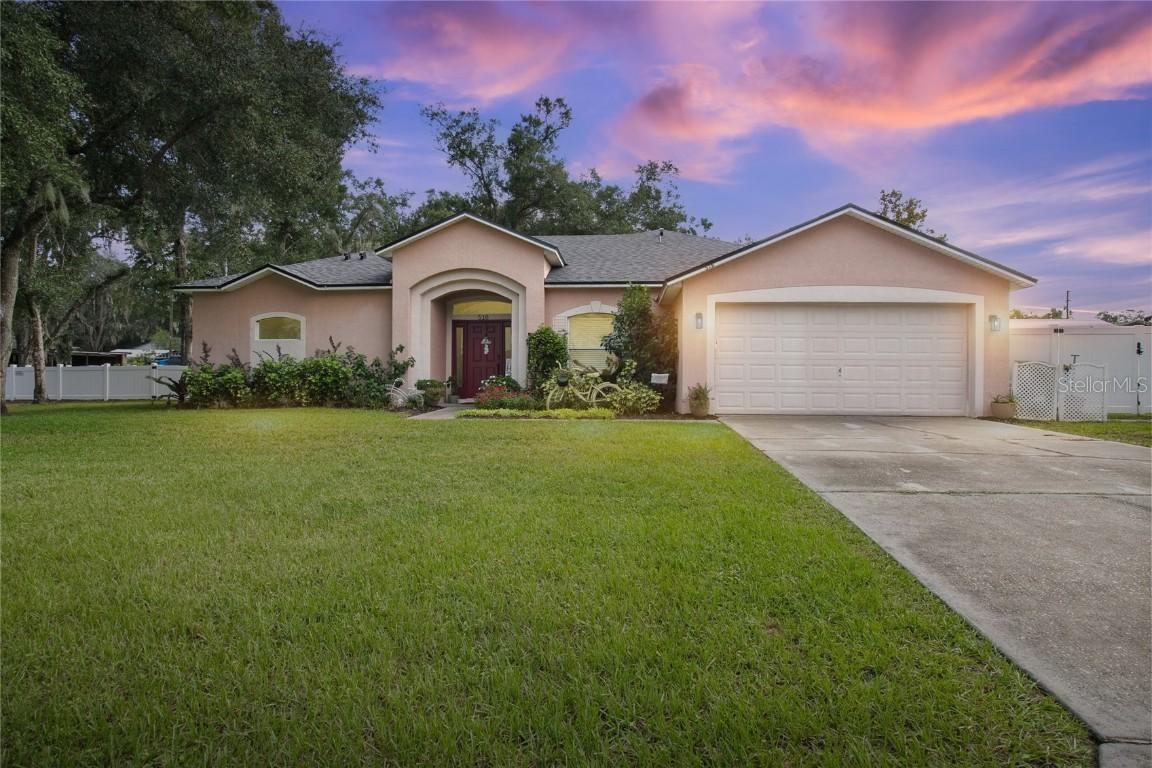516 Grace Ave., Deland, FL 32724