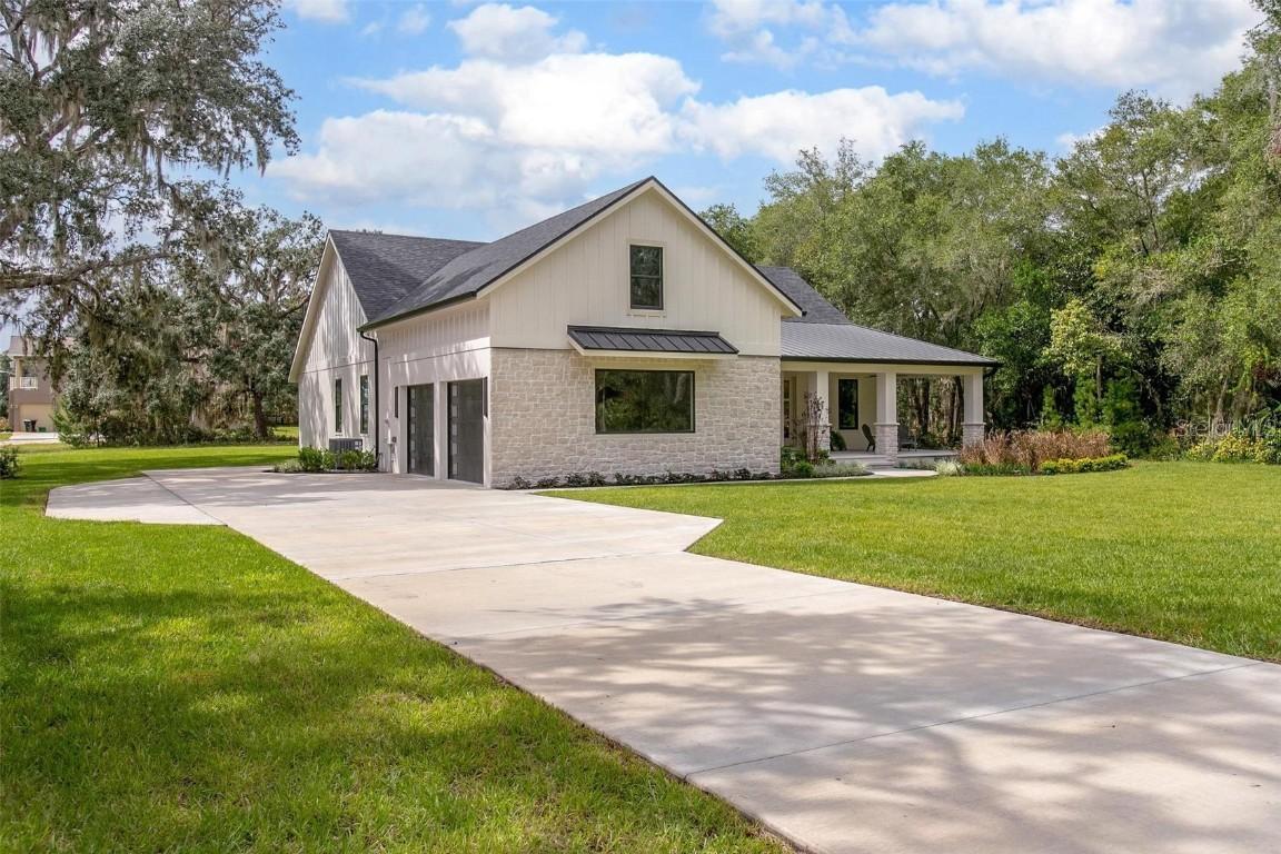 220 Ridge Blvd., Deland, FL 32724