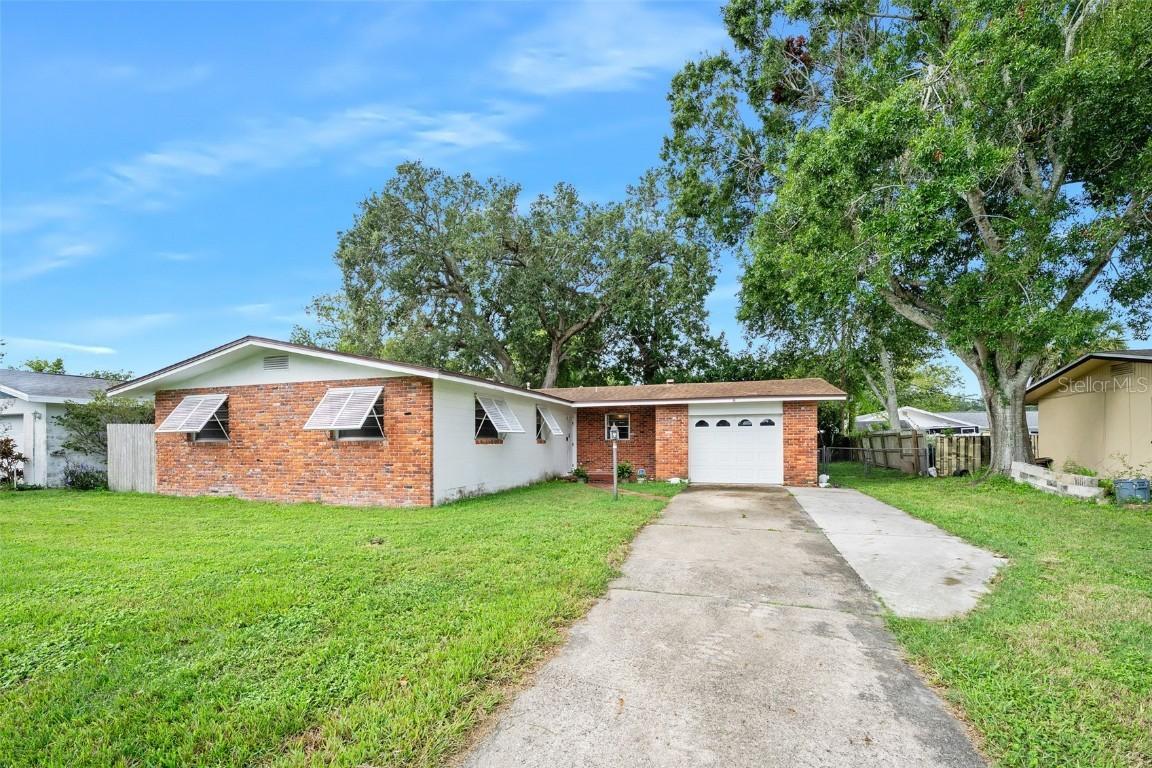 1642 Caldwell Rd., South Daytona, FL 32119