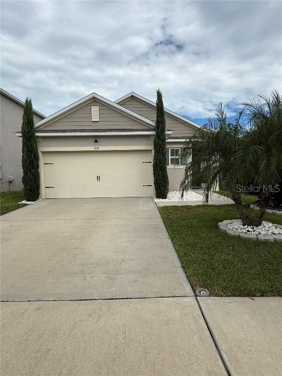 858 Gunnison Dr., Orange City, FL 32763