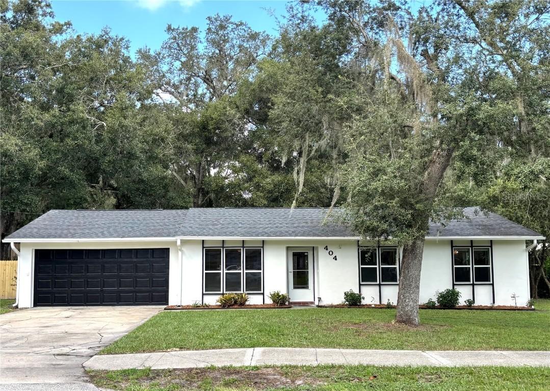 404 S Blue Lake Ave., Deland, FL 32724