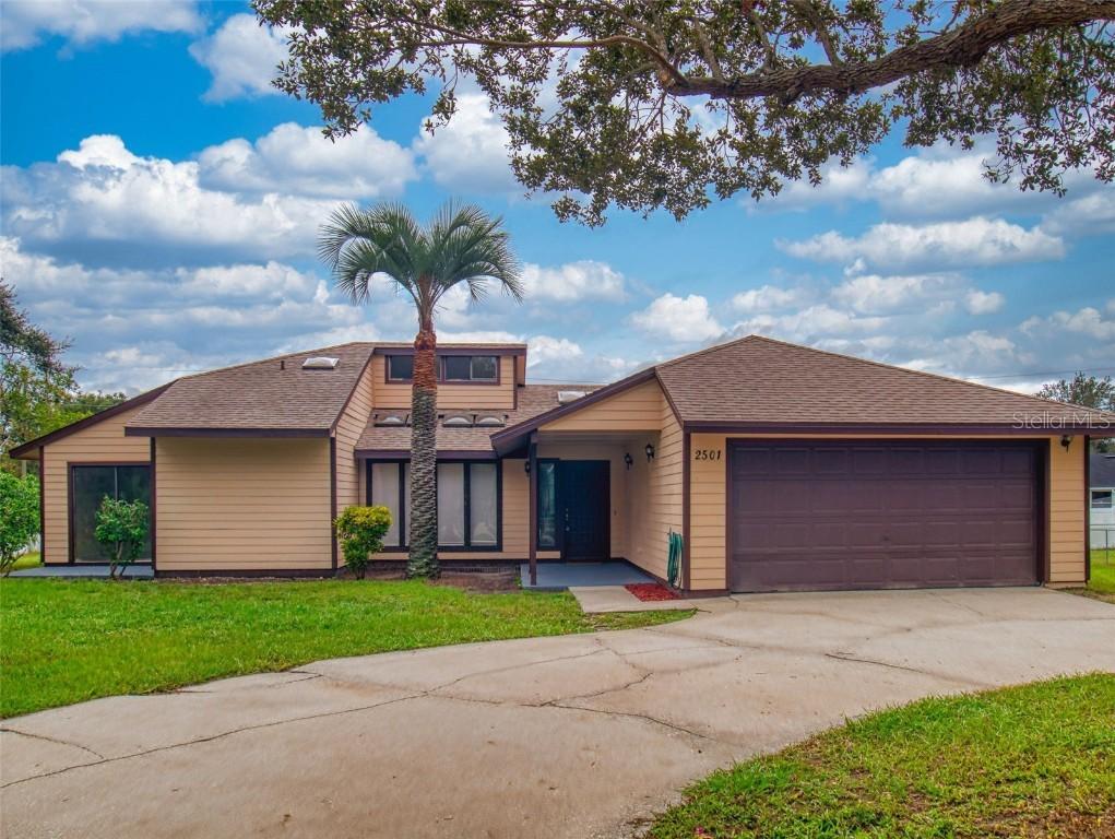 2501 Greenbrier St., Deltona, FL 32738