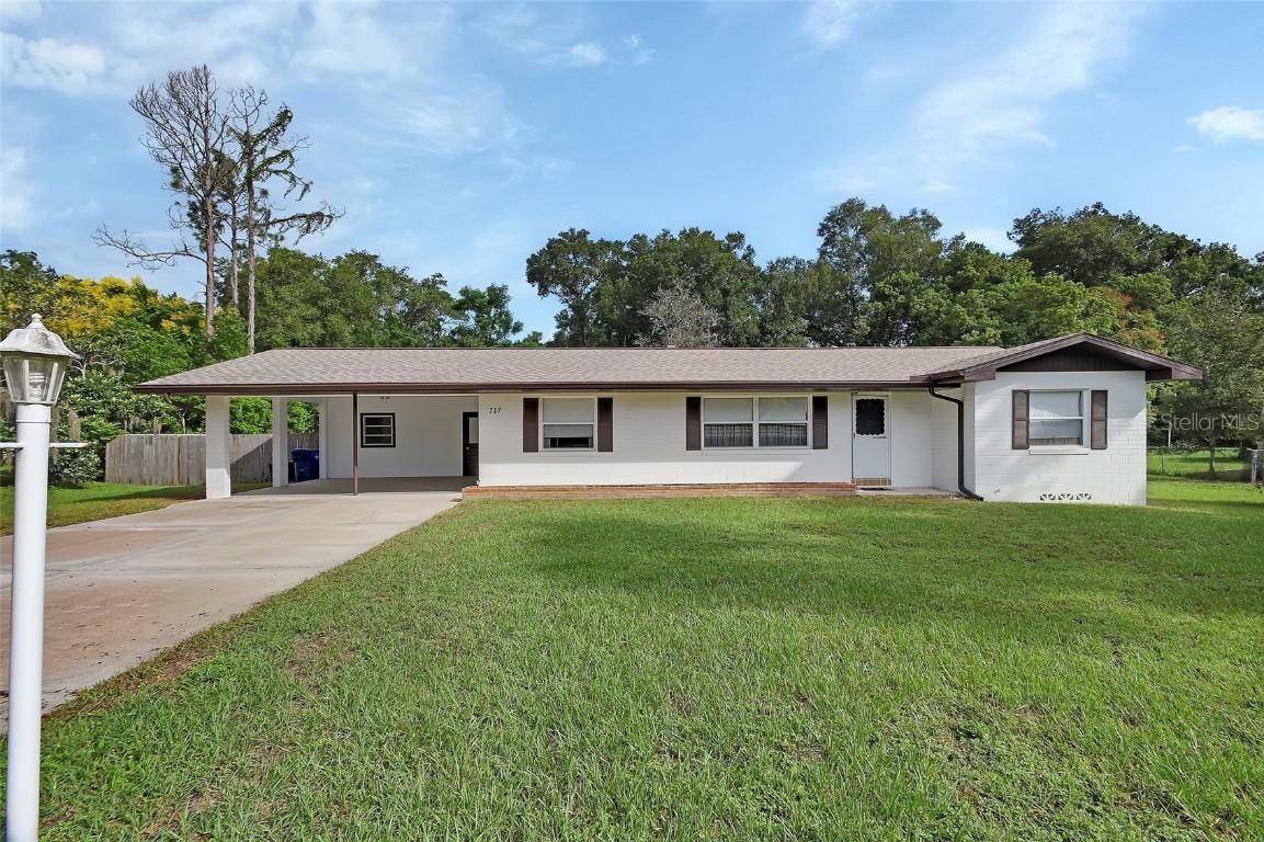 717 E Grove Pl., Deland, FL 32724