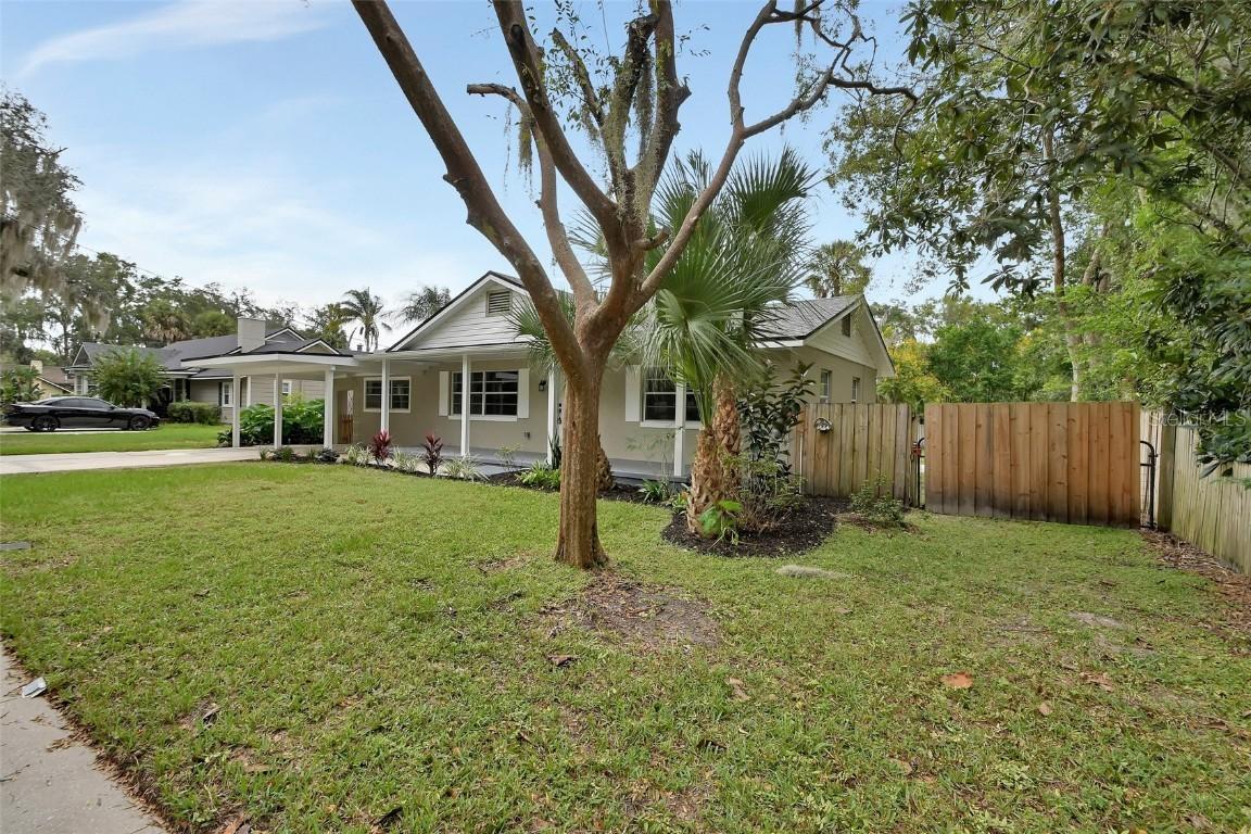 305 S Stone St., Deland, FL 32720