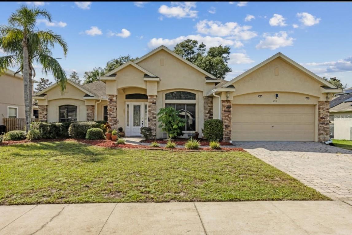 216 Blue Crystal Dr., Deland, FL 32720