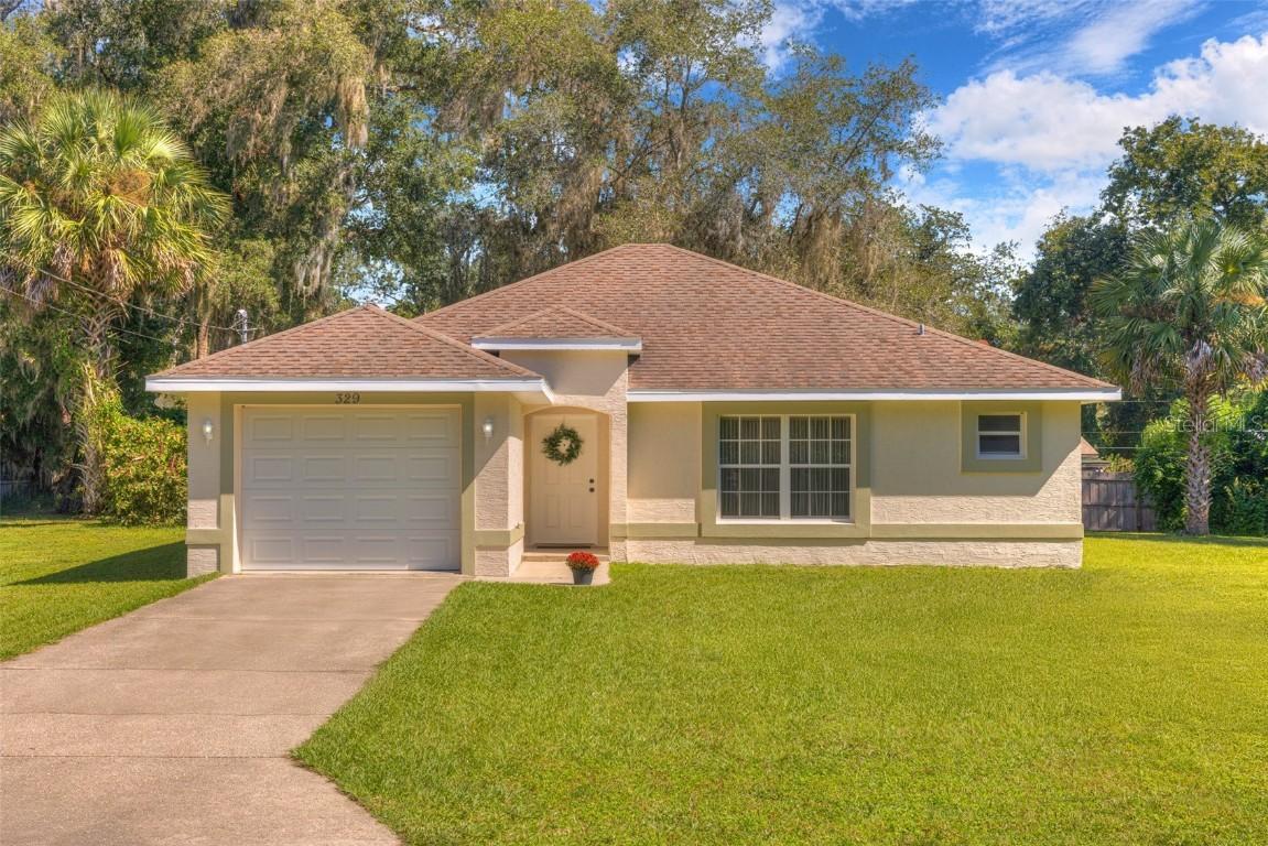 329 Desoto Ave., De Leon Springs, FL 32130