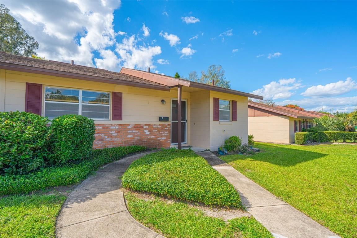 5 Villa Villar Ct. #50, Deland, FL 32724