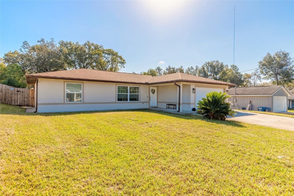 235 Lancaster Ave., Orange City, FL 32763