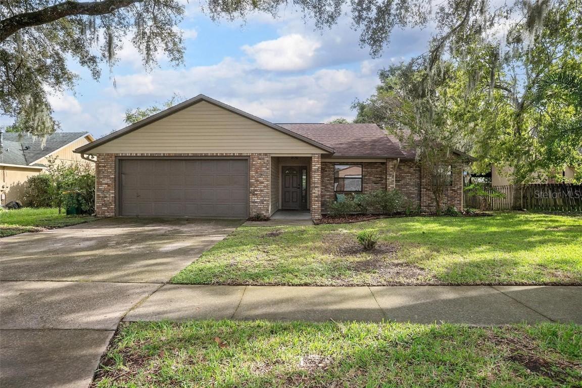 418 Berwick Circle, Deland, FL 32724