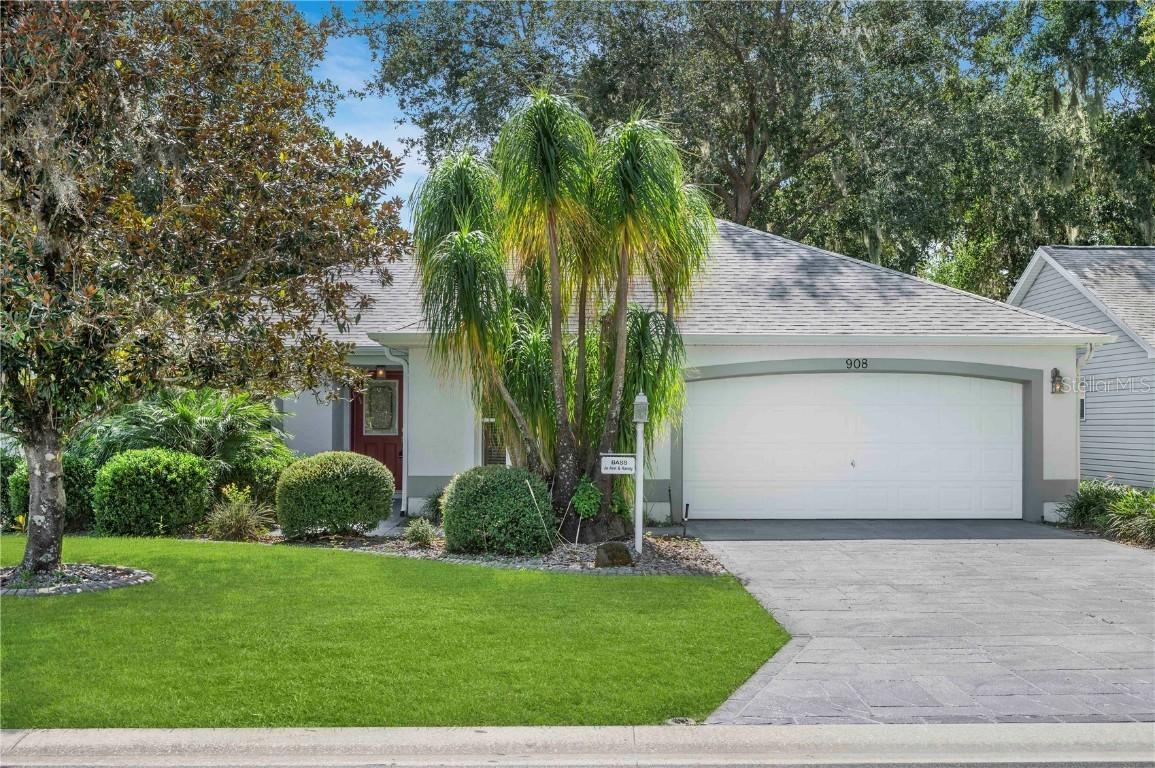 908 Pasadena Way, Lady Lake, FL 32159