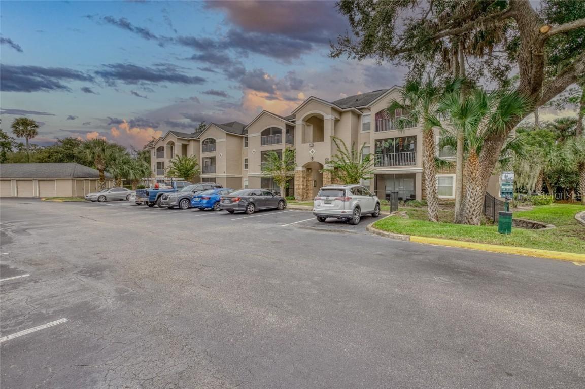 940 Village Tr. #8-206, Port Orange, FL 32127