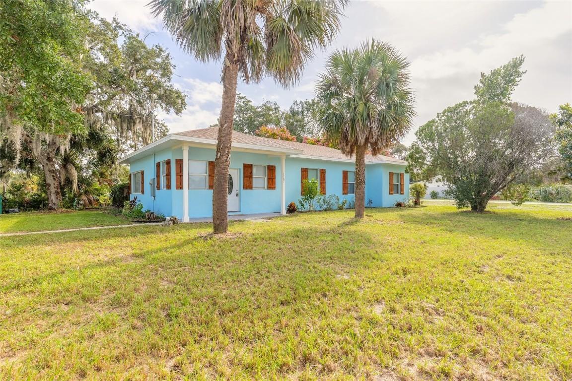1147 Holly Ave., Daytona Beach, FL 32117