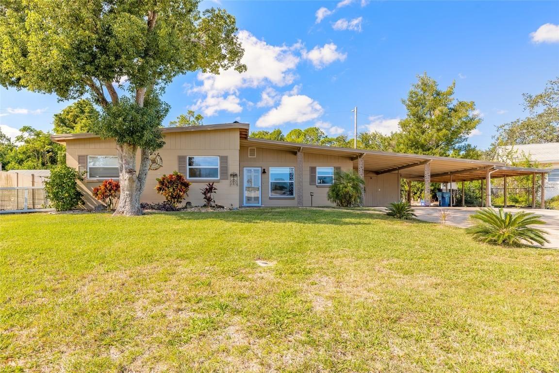 1012 Highland Park Ter., Daytona Beach, FL 32117