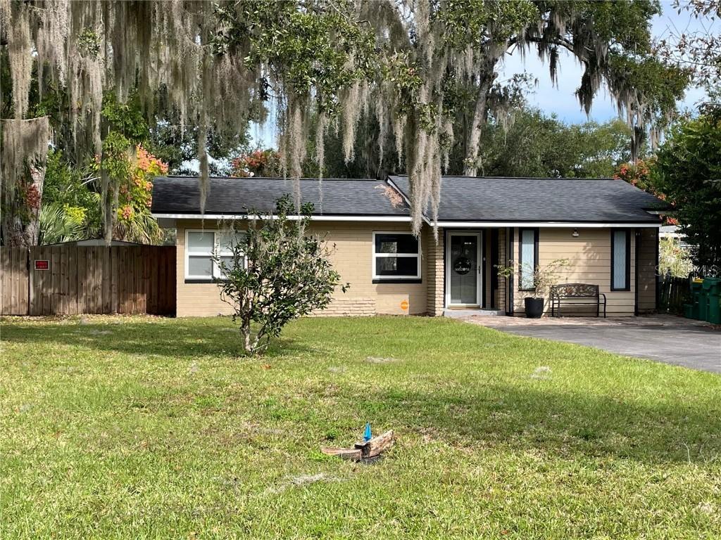 715 W Pennsylvania Ave., Deland, FL 32720