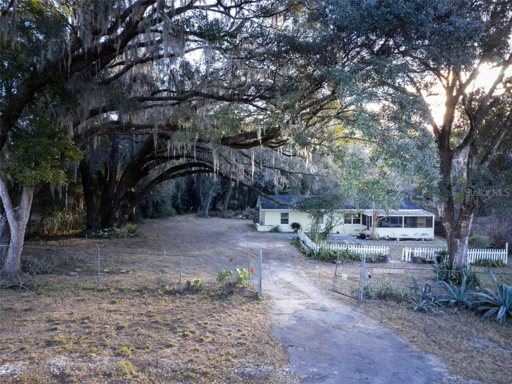 16325 Se 134th Ct, Weirsdale, FL 32195