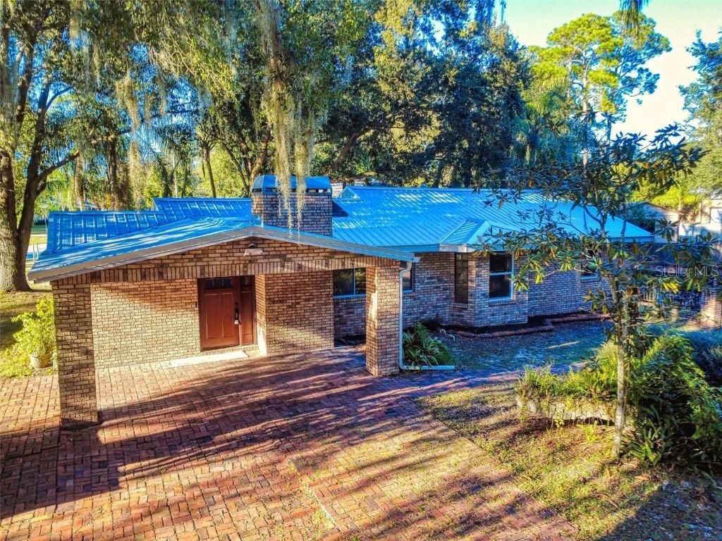 320 Gardenia Ave., Debary, FL 32713