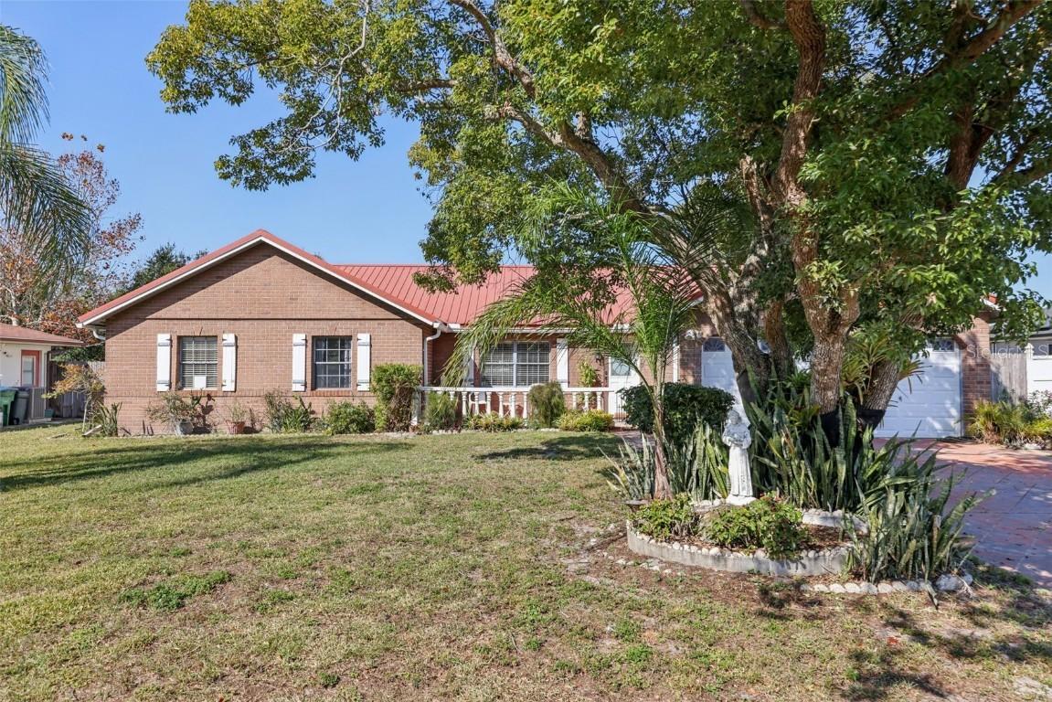 866 Mckenny Ave., Deltona, FL 32725