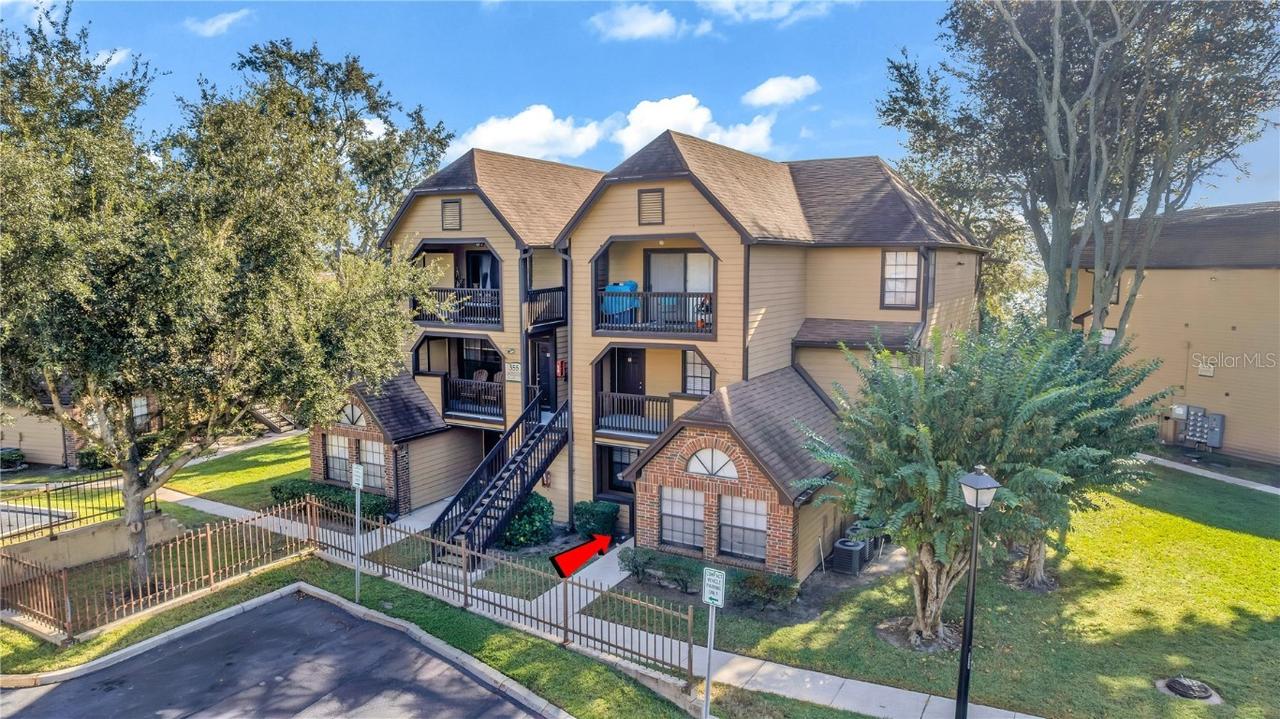 355 Lakepointe Dr. #102, Altamonte Springs, FL 32701