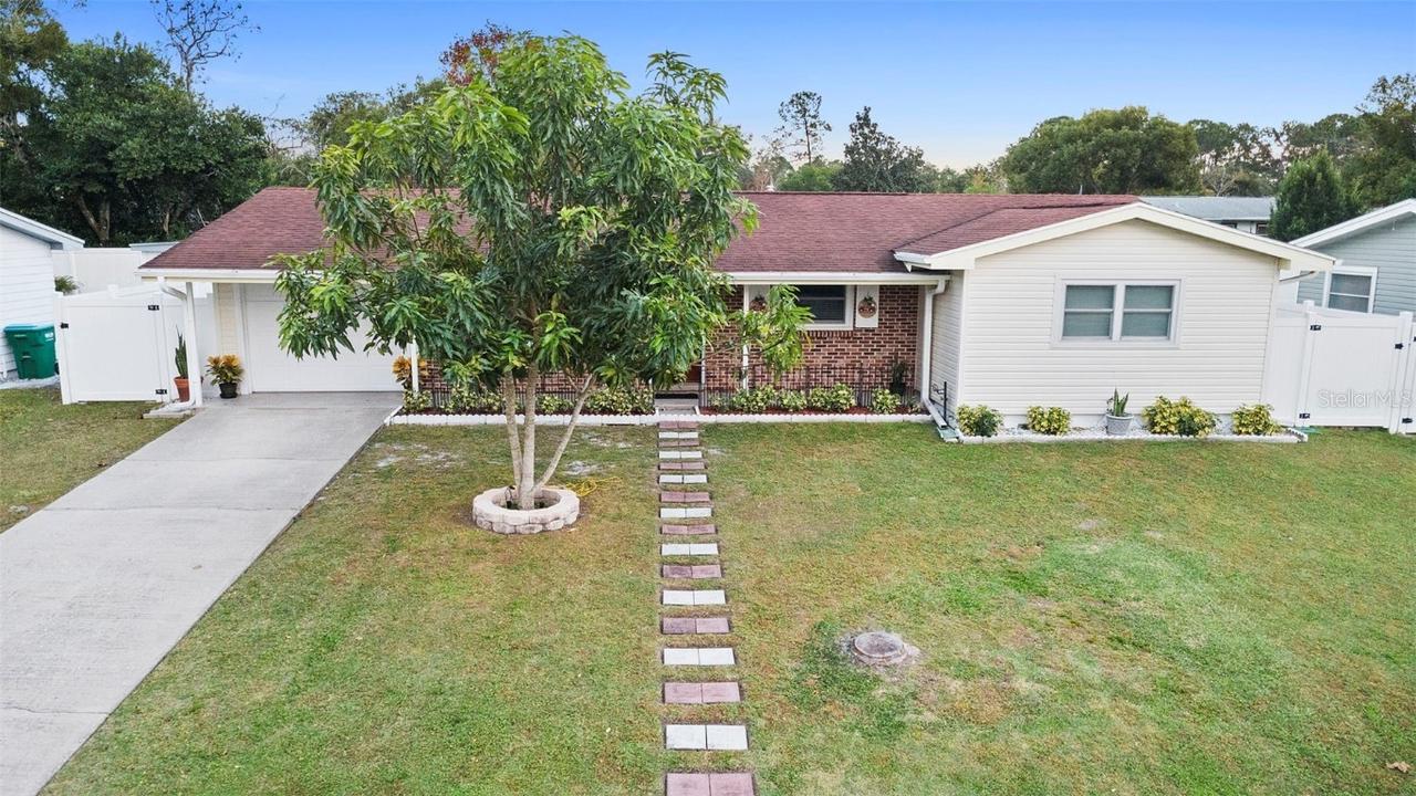 2061 Keyes Ln., Deltona, FL 32738