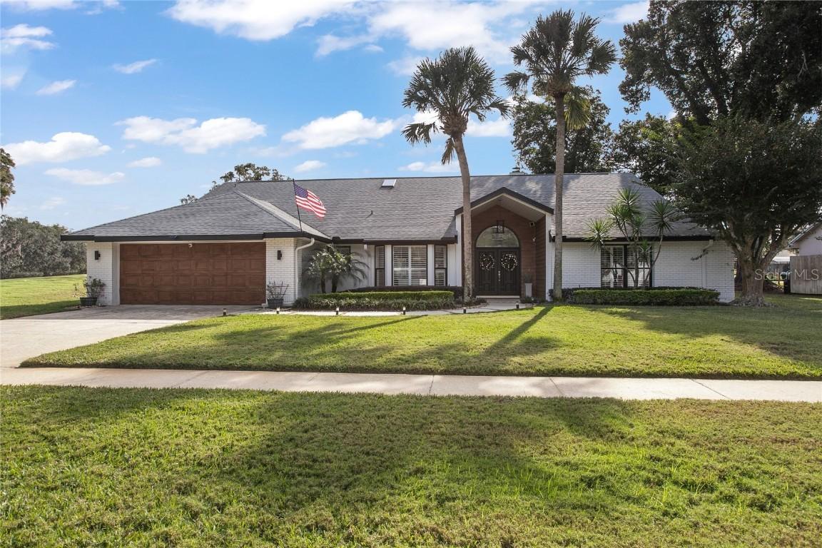 1593 Majestic Oak Dr., Apopka, FL 32712