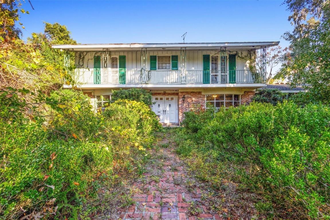 925 N Sans Souci Ave., Deland, FL 32720