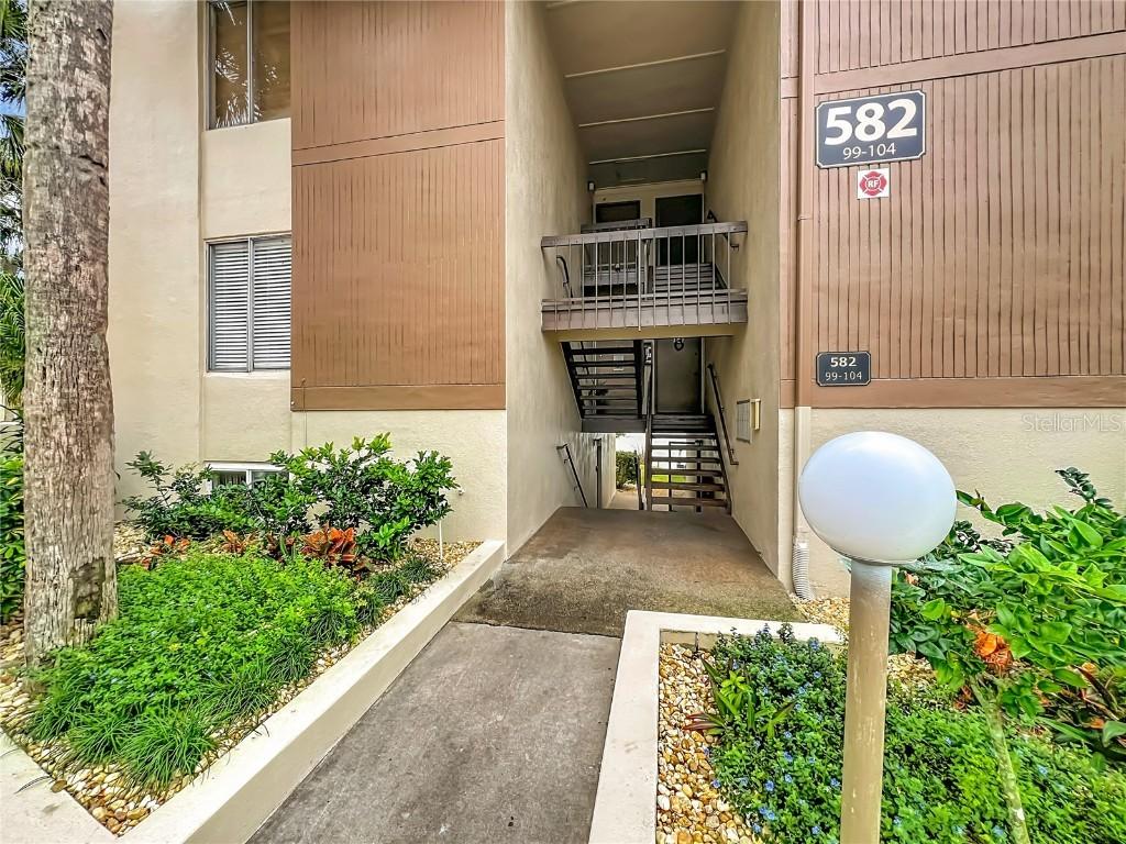 582 Orange Dr. #100, Altamonte Springs, FL 32701