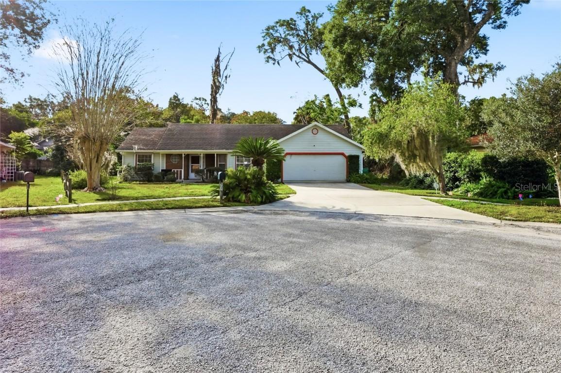 905 Northern Oaks Ter., Deland, FL 32724