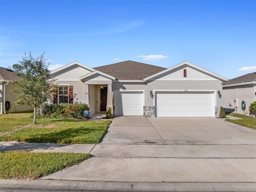 565 Lady Grace Pl., Deland, FL 32724